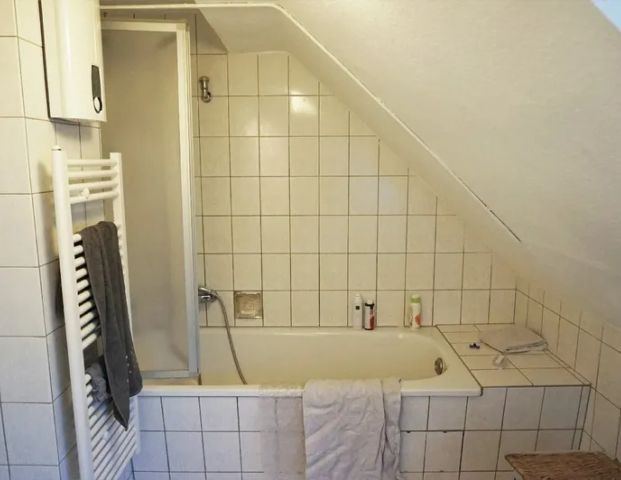 Helle 2-Zimmer-Dachgeschosswohnung in Rüttenscheid - Foto 1