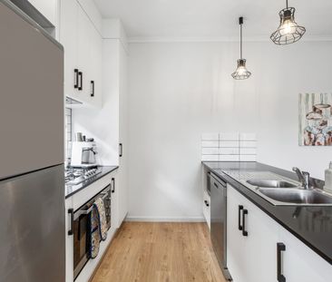 15 Harriet Circuit, Regency Park, SA 5010 - Photo 1