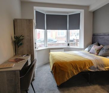 1 bedroom in a house share to rent - Photo 2