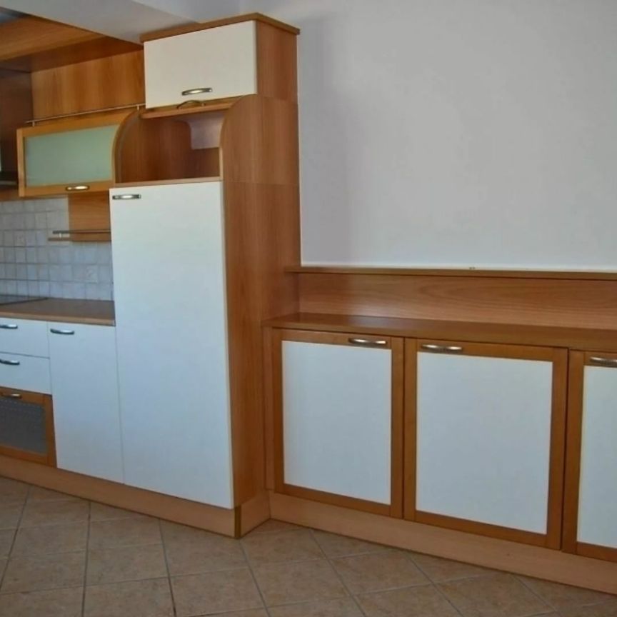 Ενοικίαση κατοικίας, 160 τ.μ., Νέα Ερυθραία, 1.400 € - Photo 1