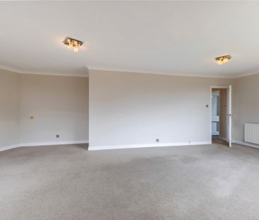Heathside, Weybridge, Surrey, KT13 flat to rent - Photo 1