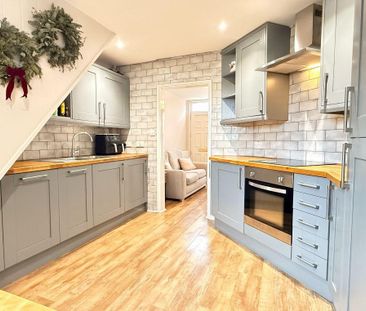 2 bedroom terraced house to rent - Photo 2