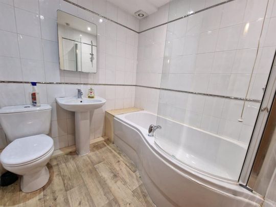 Flat , Princes Court, Bradford Road, Shipley - Photo 1