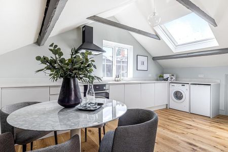 2 bedroom semi-detached house to rent - Photo 2