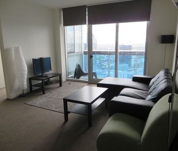 Be Impressed with This Dazzling 40th-Floor CBD Pad 2 Bedrooms | 1 B... - Photo 2