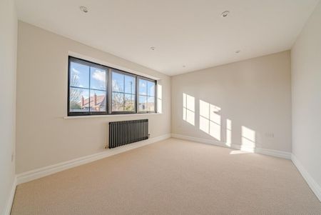 4 bedroom detached house to rent - Photo 4