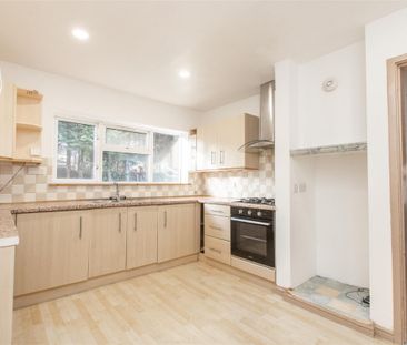 2 bedroom Maisonette to rent - Photo 5