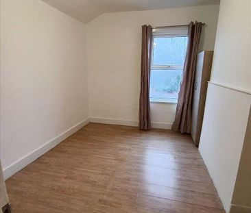 4 bedroom terraced house to rent - Photo 4