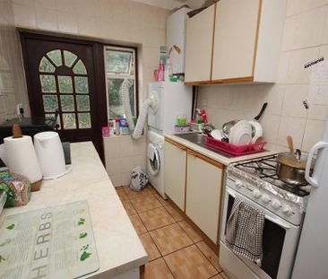 Hoylake Road, East Acton, London, W3 7NP - Photo 5