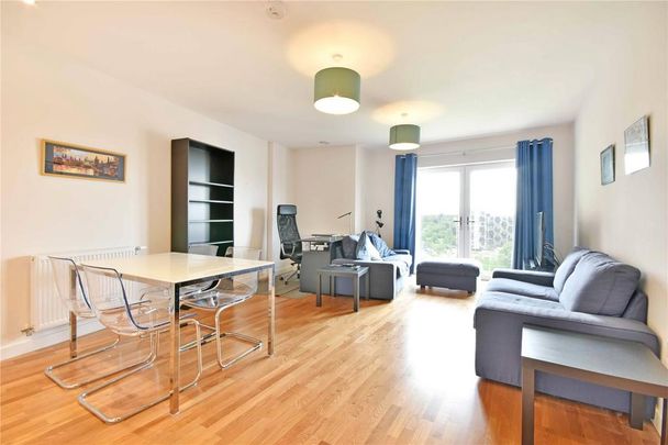 2 bedroom flat to rent - Photo 1