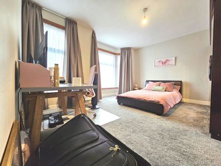 Guide Price £2,950 pcm - Available Now - Part Furnished - Photo 5