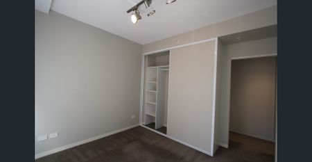 Spacious 3-Bedroom Apartment in Prime Hurstville Location - Photo 3
