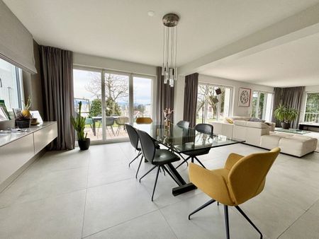 Beautiful villa with large garden in residential area in Penthalaz - Photo 3