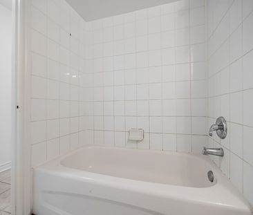 For Lease - 1401 Dupont Street Unit# 232, Toronto, Ontario - Photo 4