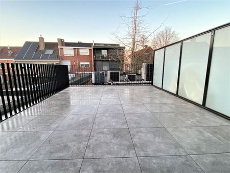 Nieuwbouw duplex appartement met drie slaapkamers en ruim terras te huur in Gentbrugge - Foto 3