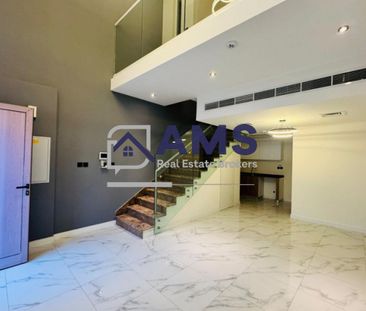 1 BR Townhouse I Modern Design I Well Maintained - Photo 4