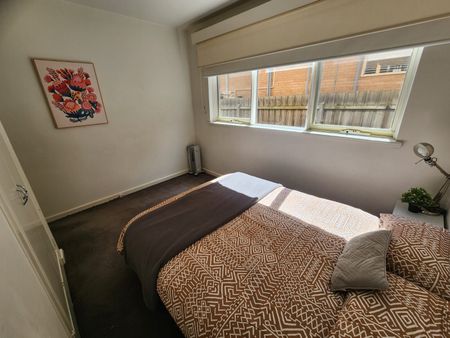 St Kilda East - Photo 3