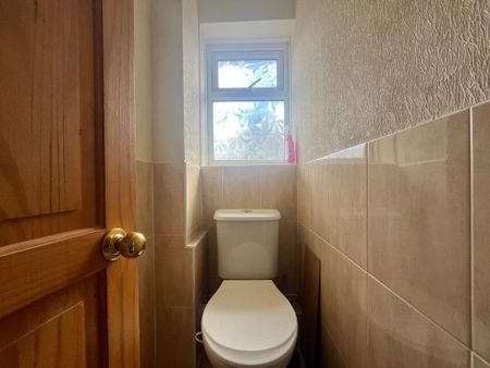 3 bedroom terraced house to rent - Photo 3