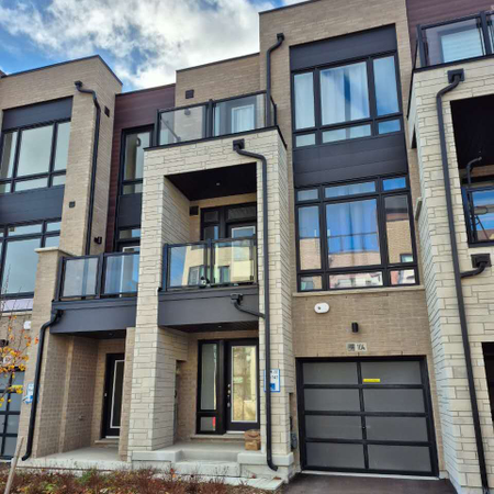 For Lease - 104 Credit Lane, Richmond Hill, Ontario - Photo 3