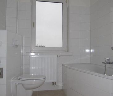 Einladende 3- Zimmerwohnung mit Einbauküche in der Paulsstadt - Photo 2