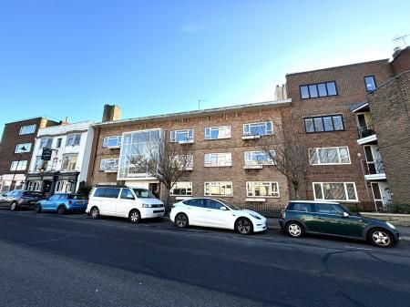 High Street, Portsmouth, PO1 - Photo 4