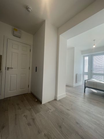 Studio Flat, New Park Avenue, N13 - Photo 4