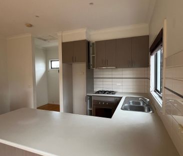 2B Linsey Street, Coburg VIC 3058 - Photo 4