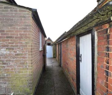 4 bedroom property to rent in Watlington - Photo 6