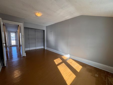 For Lease - 19 Cambridge Street Unit# 2, Kawartha Lakes, Ontario - Photo 5