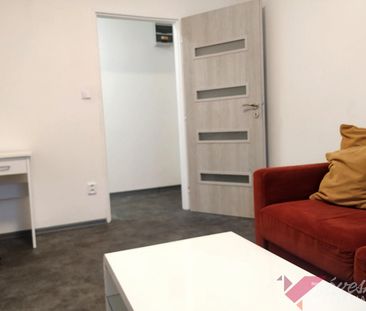 Pronájem bytu 1+1 33 m² - Photo 1