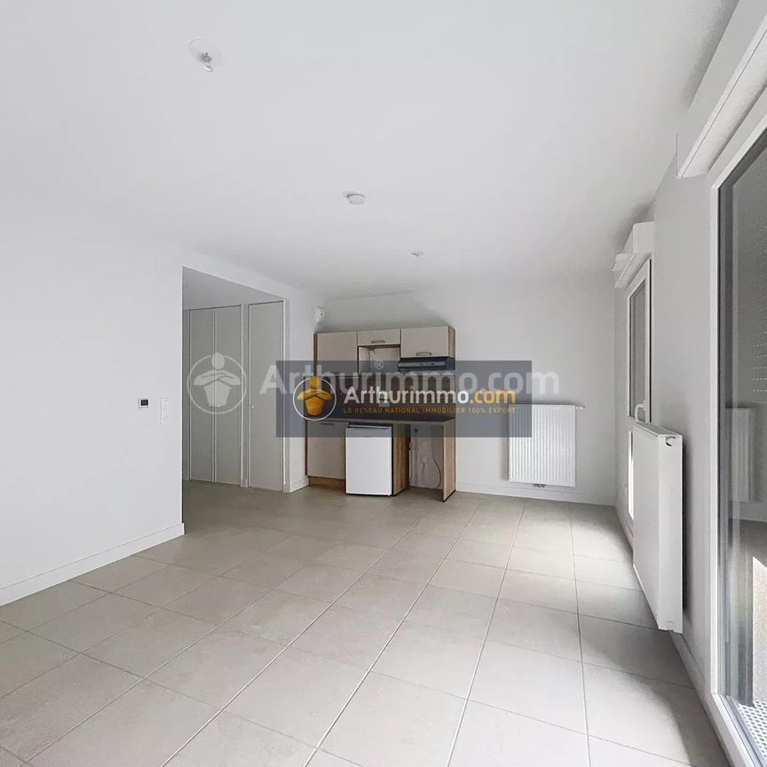 Location Appartement 1 pièce 30m² CLERMONT FERRAND 63100 - Photo 1