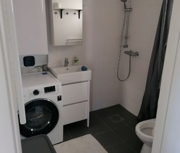 Lyxigt Attefallshus nära naturen i Rosersberg – perfekt för golfäls... - Photo 6