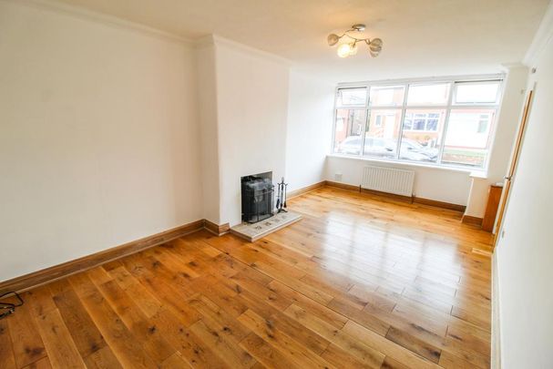 3 bedroom semi-detached house to rent - Photo 1