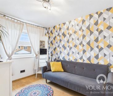 3 bedroom end of terrace house to rent - Photo 2