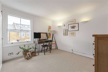 A delightful two bedroom Victorian house. - Photo 2
