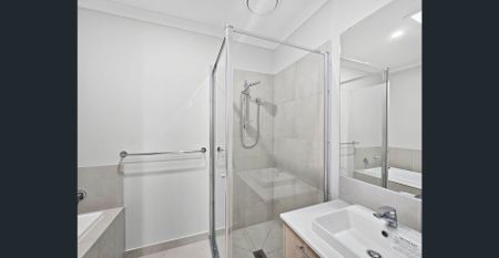 Stunning Family Home in Armstrong Creek! - Photo 4