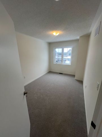 For Lease - 22 Seahorse Common, Cambridge, Ontario - Photo 4