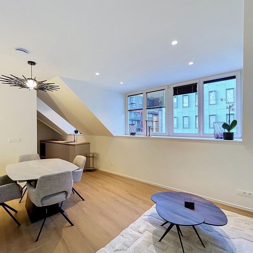 Cinquantenaire – Magnificent renovated, furnished apartment - Photo 1