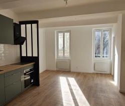 Location Appartement 2 pièces 35m² FLASSANS SUR ISSOLE 83340 - Photo 2