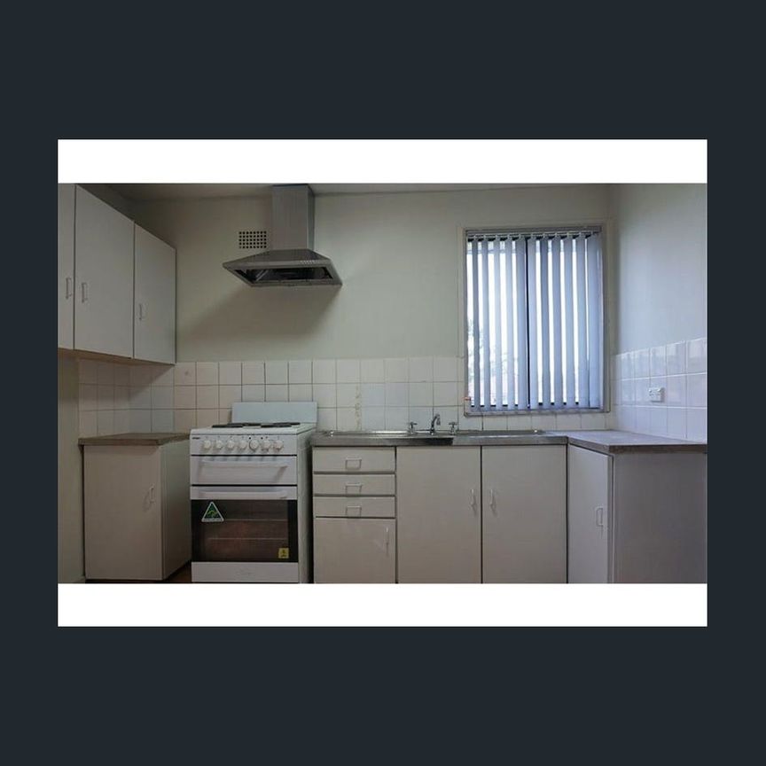 Three bedroom house - Photo 1