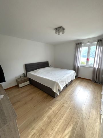 St-Imier, beautiful 4.5 room apartment on the 2nd with terrace - Photo 3