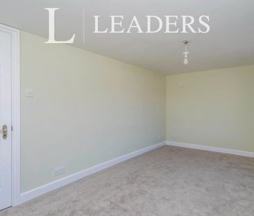 2 bedroom apartment to rent North Street, Gosport, PO12 - Photo 6