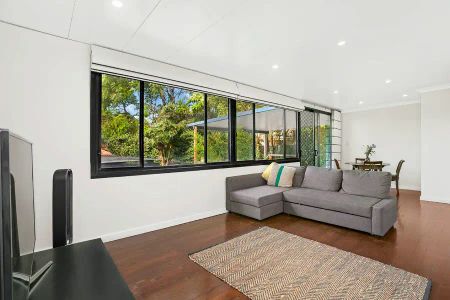 “Prime Location - Water Usage Included in rent” - Photo 2