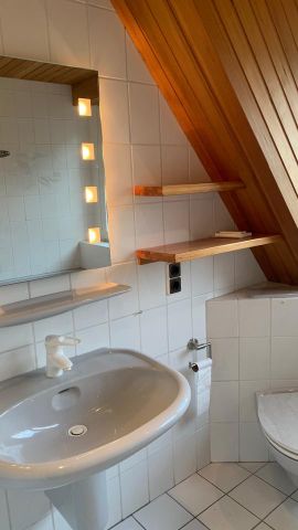 Mietwohnung 2 Zimmer Küche Bad im 1. OG in einem 1 Familienhaus - Photo 4