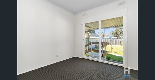 6 MONTH LEASE ONLY.... - Photo 1