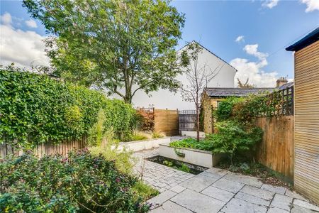 4 bedroom terraced house to rent - Photo 5