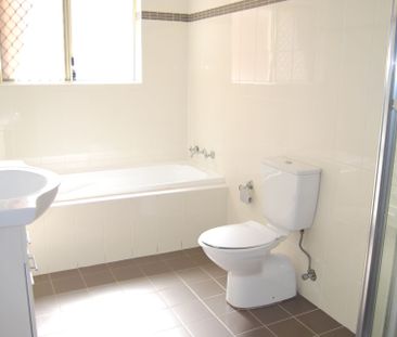 Modern & Spacious 3 bedroom Villa Style Unit - Photo 3