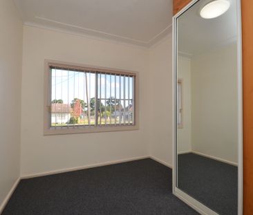 Well Presented Family Home!! - Photo 6