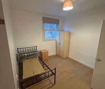 Studio Flat, Stoke Newington Road, N16 - Photo 1