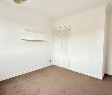 5 bedroom detached house to rent - Photo 4